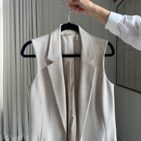 Leith long vest size small - Picture 4 of 8